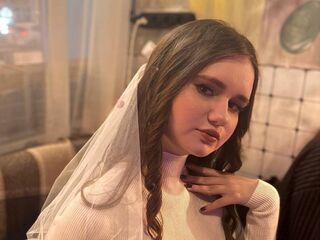 camslut fingering shaved pussy NylaMondor