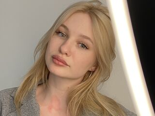 camwhore spreading pussy OdeliaMilbourn