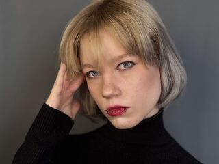 girl fingering bald pussy PolleMolle