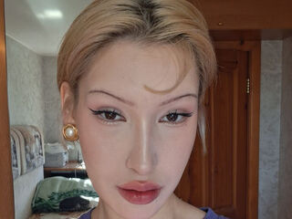 masturbating webcamgirl RavenBahamonde