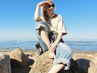 cam girl fingering ReathaBrier