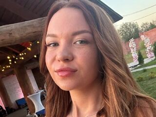 strip show SadeBergum