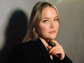 cam hooker chatroom SallySavage