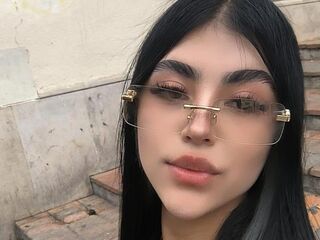 beautiful girlcam SaraHearth