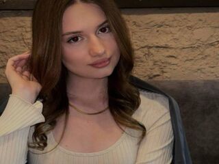 camslut spreading pussy SereneLee