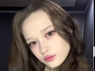 live chatroom ShariCasbeer