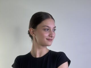 camwhore fingering pussy SharikaWigington