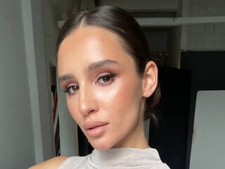 naughty camgirl photo ShawnNoor