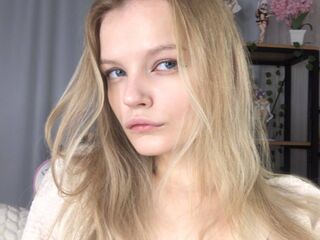 cam girl playing with vibrator ShelyMilan