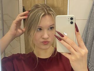 fingering girl chat SkyeDavi