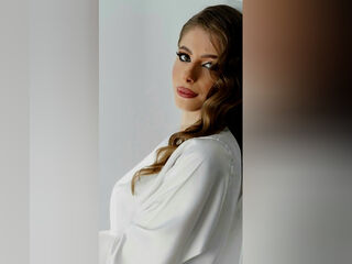cam girl fingering SofiaVosen