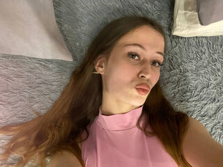 masturbating camgirl SofieLynn
