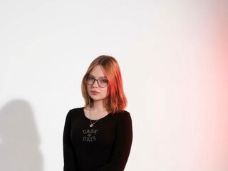 hot cam girl fingering SuzanGoldstein