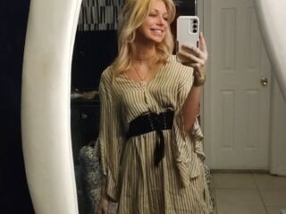 extreme webcam SuzySweetSteps