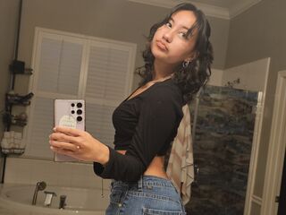 Kinky webcam girl SymeSayz