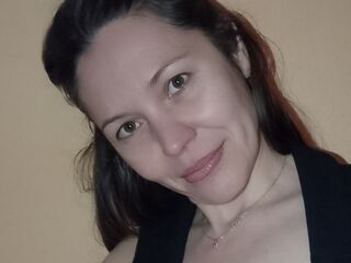 free live chatroom TaniaSzanto