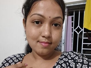 naked cam chat TrishaSaha