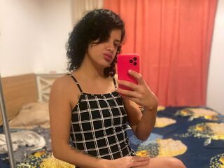 camslut showing tits VanessaMille