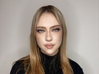 beautiful camgirl VirgieJanosek