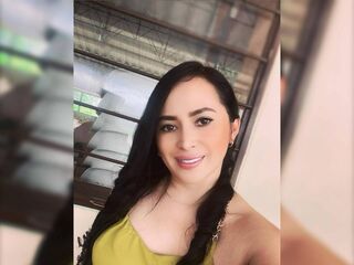 webcamgirl chatroom mialaurentt